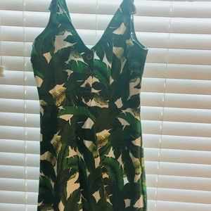 Forever 21 green and white dress with leaf design